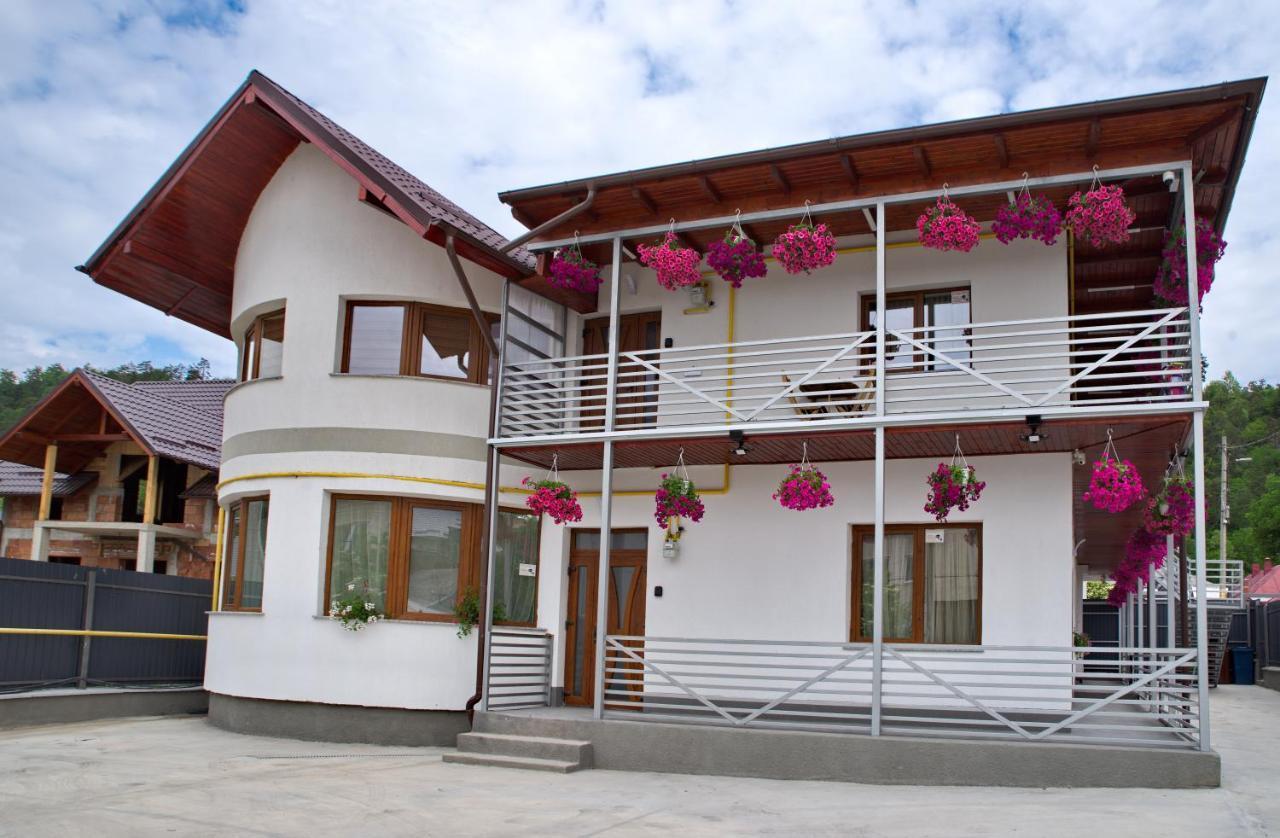 Vaias Aparts Targu Neamt Exterior foto